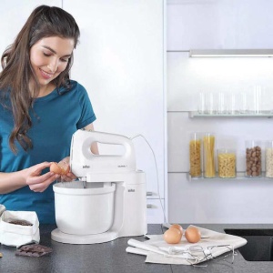 RESIGILAT Mixer cu bol Braun HM1070WH, 400 W, 4 viteze + Turbo, Bol 3 L, 2 palete, 2 carlige pentru aluat, spatula, Alb - Img 2