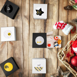 Set calendar de advent pentru Craciun Thexiu, hartie, argintiu/negru, 7 x 7 x 7 cm, 25 piese