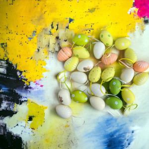 Set de 24 oua pentru Paste MIJOMA, plastic, verde/alb/portocaliu, 6 x 4 cm - Img 2