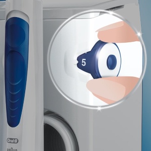 Irigator bucal Oral B. 5 trepte de intensitate. 4 capete intradentare. 600 ml. Alb, Resigilat, Grad A - Img 4