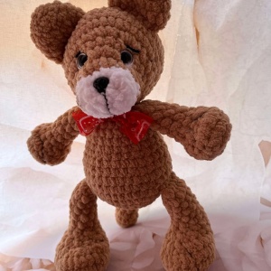 Jucarie de plus ursuletul Barny, lucrata manual, handmade, textil, maro/bej, 28 cm