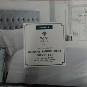 Lenjerie Hotel Luxury din bumbac satinat, animal print/alb, 200 x 200 cm - Img 5