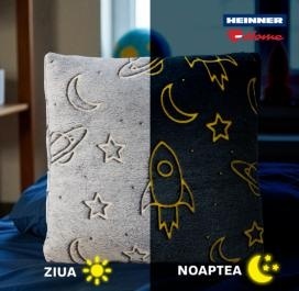 Perna copii cu model fosforescent, Space, 45x45cm