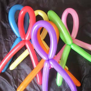Set de 100 de baloane lungi pentru decoratiuni de petrecere Cue, latex, multicolor - Img 3