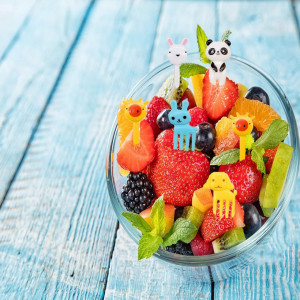 Set de 60 mini furculite pentru fructe NIANFEN, model animalute, plastic, multicolor, 4,5-11 cm