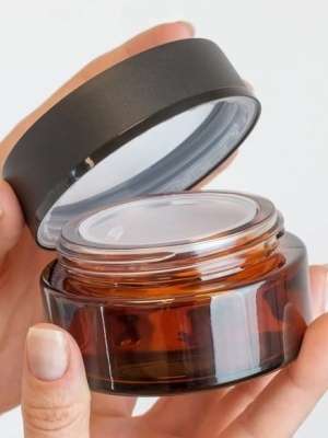 Laurence Amber üvegtégely fedéllel, 100 ml - Img 1