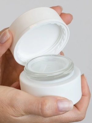 Fehér matt üvegtégely fedéllel AK 50 ml - Img 3