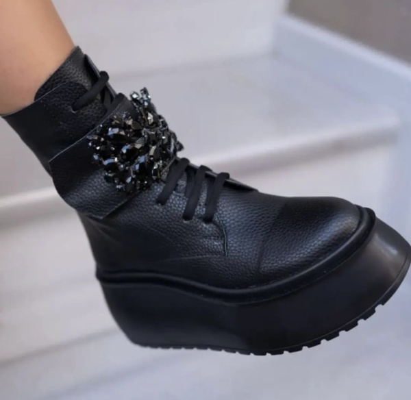 Bocanci Broche Negru Leather