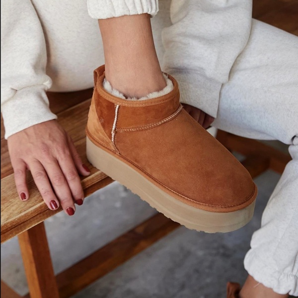 Ghete tip UGG Caramel