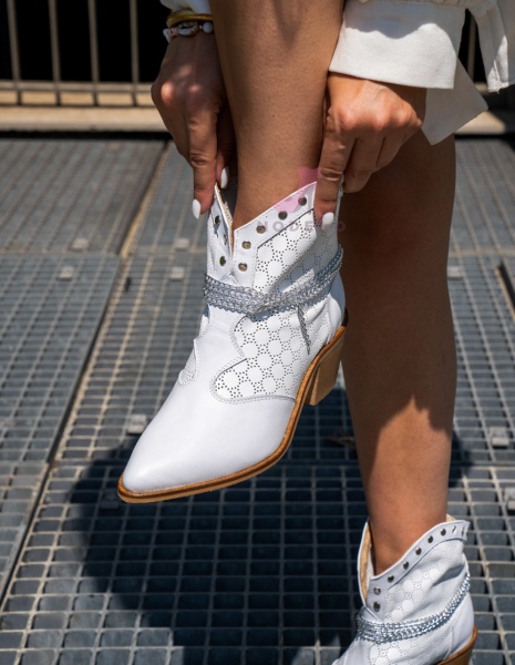 Ciocate Marry Short White