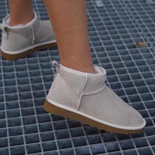 Ghete tip UGG Mini Crem