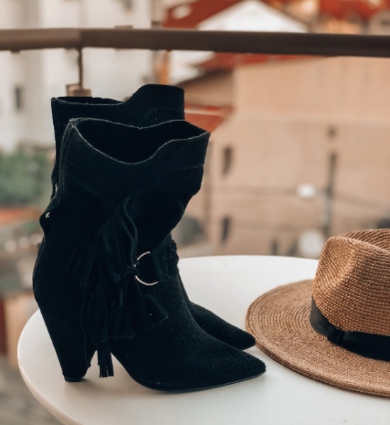 Botine Monika Perforated Black