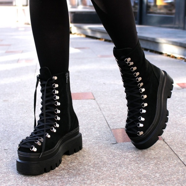 Bocanci Tina Black Suede