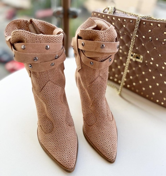 Ciocate Rissa Perforated Peach