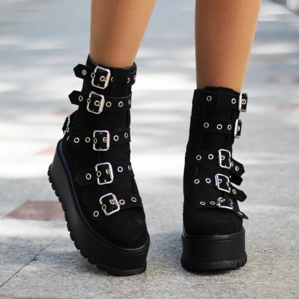 Bocanci Lentra Black Suede