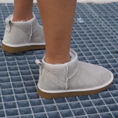 Ghete tip UGG Mini Crem - Img 2