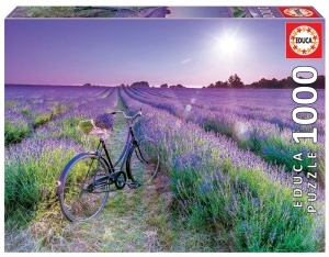 19255 Puzzle 1000 piese bicicleta in campul de lavanda