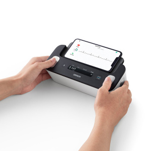OMRON COMPLETE - Tensiometru automat de brat, cu functie ECG si conectare bluetooth - Img 3