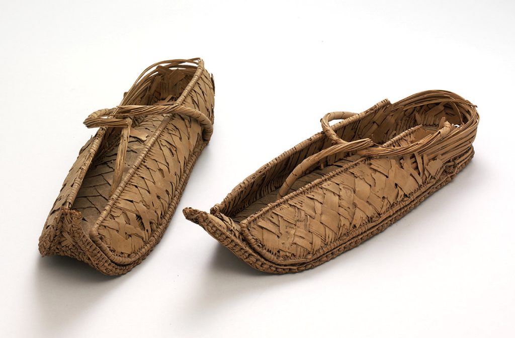 pantofi egipteni 1550
