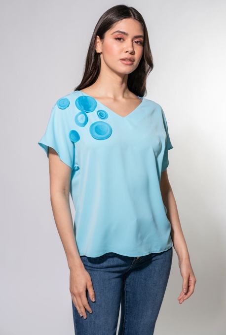Bluza Bianka Hermosa Aqua – cu rozete decorative, croi lejer, stil chic - Img 3
