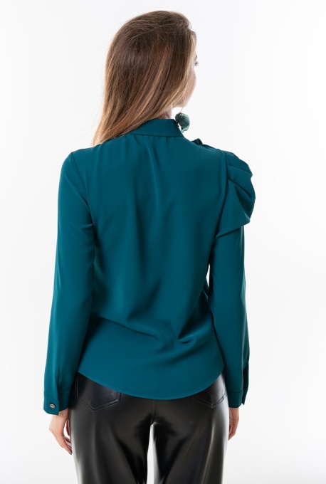 Cămașă Fernanda – Turcoaz, din rayon satinat cu accesoriu statement pe umăr - Img 3