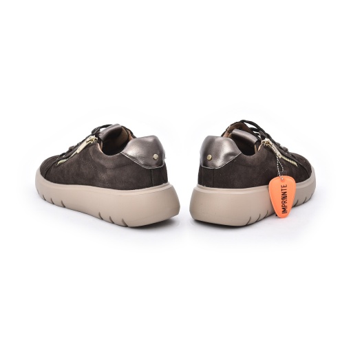 Sneakers damă din piele întoarsă Impronte IL62502A 108, maro închis — vedere din spate