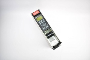 Convertizor de frecventa / VFD Danfoss VLT 5004, 2.2kW - Img 3