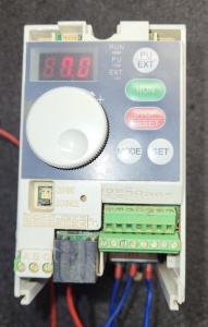 Convertizor de frecventa / VFD MITSUBISHI 0.75kW / 1x230V