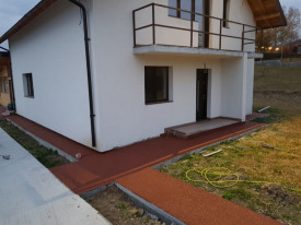 pardoseala din covor de piatra