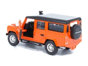 Macheta Bburago 1:32 Street Fire-Land Rover Defender 110 Portocaliu Bb43029Port - Img 2