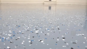 Pardoseală epoxidică cu chips-uri decorative IZOCOR - Img 2