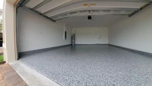 Pardoseală epoxidică cu chips-uri decorative IZOCOR - Img 3