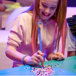 COOL MAKER K POP VANATORI DE DEMONI APARAT PENTRU CONFECTIONAT BRATARI HEISHI - Img 6