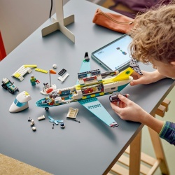 LEGO CITY AVION AMBULANTA PENTRU URGENTE 60465 - Img 3