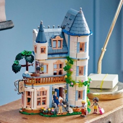LEGO FRIENDS CASTELUL PENSIUNE 42638 - Img 5