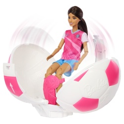 BARBIE TEAM ROTESTE SI DEZVALUIE PAPUSA BARBIE JUCATOARE DE FOTBAL - Img 10