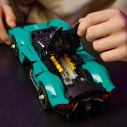 LEGO TECHNIC ASTON MARTIN VALKYRIE 42208 - Img 5