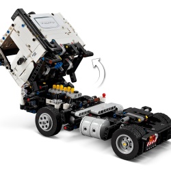 LEGO TECHNIC CAMIONUL FMX ȘI EXCAVATORUL ELECTRIC EC230 DE LA VOLVO 42175 - Img 9