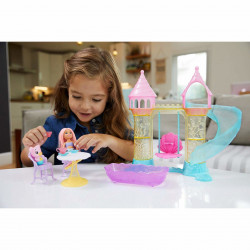 Set de joaca Barbie 34.3 x 7 x 26.7 cm, papusa Dreamtopia Chelsea cu figurina lui Merbear, multicolor