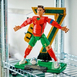 LEGO EDITIONS CRISTIANO RONALDO LEGENDA A FOTBALULUI 43016 - Img 8