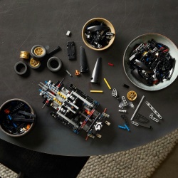 LEGO TECHNIC MASINA DE CURSE 1966 FORD GT40 MKII 42223 - Img 6