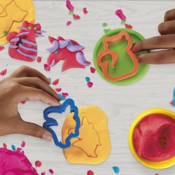 PLAY DOH SET CADOURI PENTRU PETRECERI - Img 4