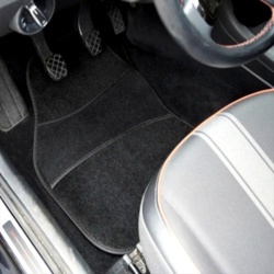 Set Auto Essential AVEX – 5 piese, Covorase Universale Mocheta + Husa Volan Piele Ecologica Perforata, Negru - Img 5