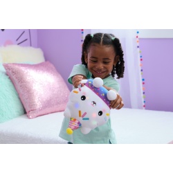 GABBYS DOLLHOUSE PLUS STRALUCITOR MOTANUL BRIOSEL 25CM - Img 4