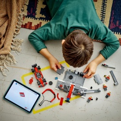 LEGO CITY BOXA SI MECANICI F1 CU MASINA FERRARI 60443 - Img 4