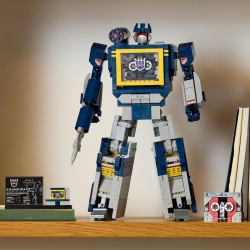 LEGO ICONS TRANSFORMERS SOUNDWAVE 10358 - Img 5