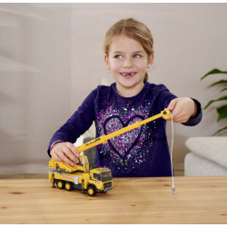MAJORETTE VOLVO CAMION CU MACARA - Img 3