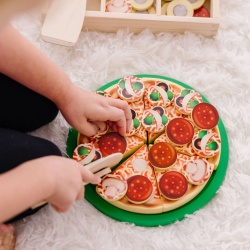 MELISSA AND DOUG SET DE JOACA DIN LEMN PETRECERE CU PIZZA - Img 7