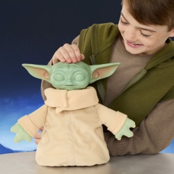 STAR WARS MADALORIAN SI GROGU FIGURINA INTERACTIVA ACTION BUDDY GROGU CU SUNETE 25CM - Img 6