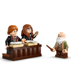 LEGO HARRY POTTER TM CASTELUL HOGWARTS ORA DE FARMECE 76442 - Img 5